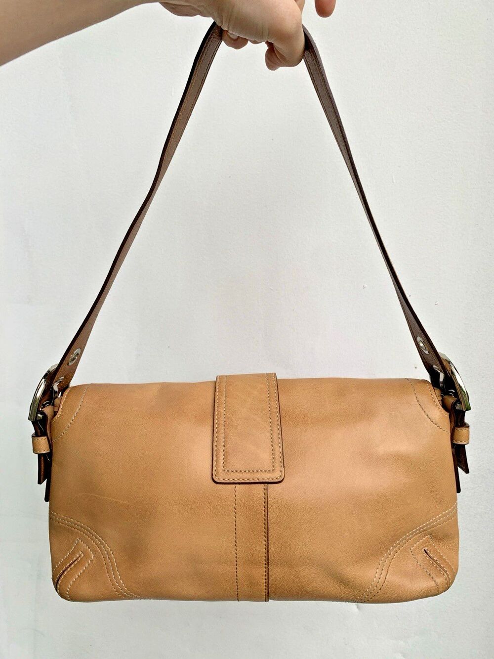 Vintage Coach Soho Buckle Flap Shoulder Bag 9434 British Tan Leather Y2K - Picture 2 of 16